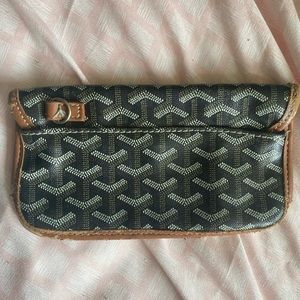 Goyard pouch